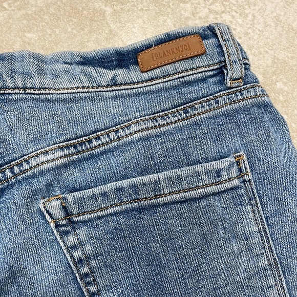 Blank NYC Destroyed Curvy Denim Shorts 26 - Picture 8 of 9